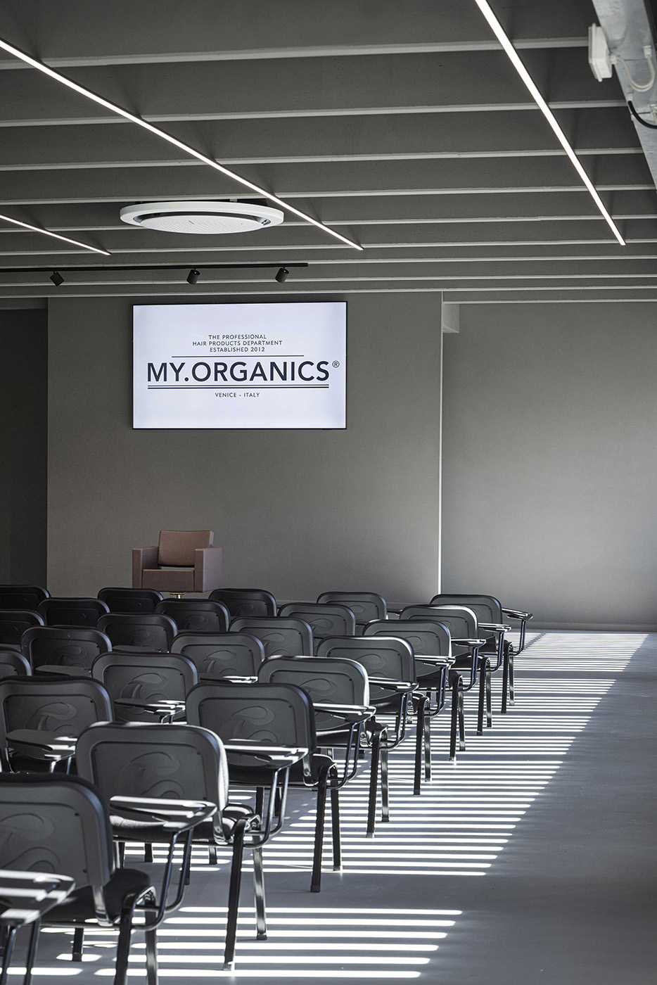 Espacio profesional de peinado en MY.ORGANICS Academy